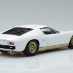 Lamborghini Miura SV Hvid AUTOart 1:18 - image 3 of 8