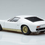 Lamborghini Miura SV Hvid AUTOart 1:18 - image 7 of 8