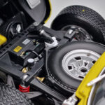 Lamborghini Miura SV Gul Kyosho 1:18 - image 10 of 11