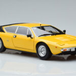 Lamborghini Urraco Gul Kyosho 1:18 - image 6 of 10