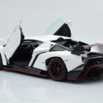 Lamborghini Veneno Hvid AUTOart 1:18 - image 3 of 8
