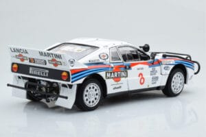Lancia 037 Martini #8 A. Bettega / M. Perissinot Safari Rally 1985 Kyosho 1:18 08306J Metal — billede 4 af 8