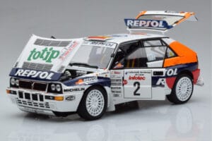 Lancia Delta HF Integrale Evoluzione #2 C. Sainz / L. Moya Tour de Corse 1993 Kyosho 1:18 08348J Metal — billede 2 af 9