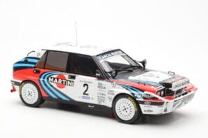 Lancia Delta Integrale 16V #2 M. Biasion / T. Siviero Rally Safari 1990 IXO 1:18 18RMC139A Metal — billede 4 af 6