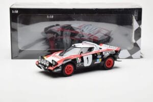 Lancia Stratos HF #1 Lancia Pirelli W. Rohrl / C. Geistdorfer Winners Dynabit Saarland Rallye 1978 Minichamps 1:18 155781701  — billede 6 af 6