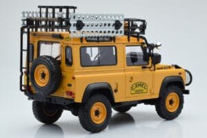 Land Rover Defender 90 Camel Trophy Borneo 1985 Almost Real 1:18 810213 Metal — billede 3 af 8