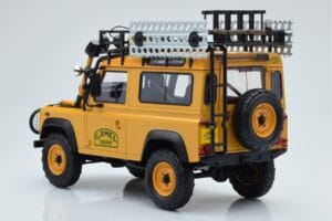 Land Rover Defender 90 Camel Trophy Borneo 1985 Almost Real 1:18 810213 Metal — billede 7 af 8