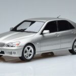 Lexus IS200 XE10 Sølv Otto 1:18 OT991 Resin