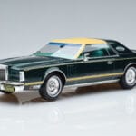 Lincoln Continental Mark V Mørkegrøn MCG 1:18 MCG18404 Metal