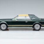 Lincoln Continental Mark V Mørkegrøn MCG 1:18 MCG18404 Metal - image 3 of 6