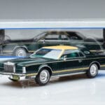Lincoln Continental Mark V Mørkegrøn MCG 1:18 MCG18404 Metal - image 6 of 6