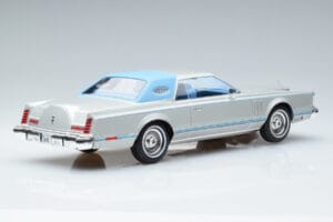 Lincoln Continental Mark V Sølv MCG 1:18 MCG18403 Metal — billede 2 af 6