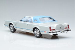 Lincoln Continental Mark V Sølv MCG 1:18 MCG18403 Metal — billede 5 af 6
