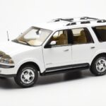 Lincoln Navigator Hvid AUTOart 1:18