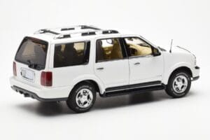 Lincoln Navigator Hvid AUTOart 1:18 72761 Metal — billede 3 af 8