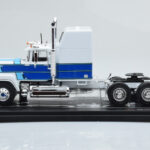 Mack Superliner Magnum Hvid Blå IXO 1:43 - image 3 of 6