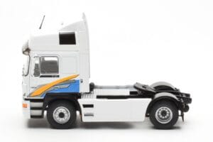 MAN F2000 Hvid IXO 1:43 TR174