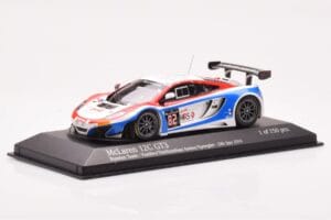 McLaren 12C GT3 #82 Russian Team A. Vasiliev / D. Vasiliauskas / M. Asmer / B. Spengler Spa 24 Hours 2014 Minichamps 1:43 437 — billede 2 af 4