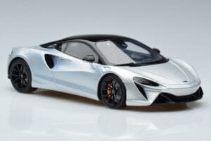 McLaren Artura Sølv GT Spirit 1:18 GT873 Resin — billede 4 af 6