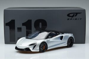 McLaren Artura Sølv GT Spirit 1:18 GT873 Resin — billede 6 af 6