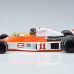 McLaren M23 #11 J. Hunt F1 World Champion 1976 MCG 1:18 MCG18612F Metal - image 3 of 6
