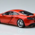 McLaren MP4-12C Med Stig Top Gear Figur Minichamps 1:18 519101330 Metal - image 6 of 7
