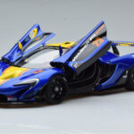McLaren P1 GTR Blå Med Gule Striber AUTOart 1:18 - image 2 of 7