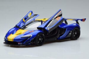 McLaren P1 GTR Blå Med Gule Striber AUTOart 1:18 81542 Komposit — billede 2 af 7