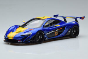 McLaren P1 GTR Blå Med Gule Striber AUTOart 1:18
