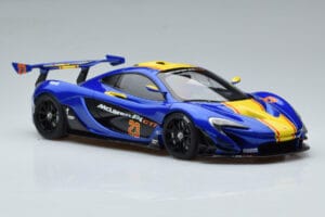 McLaren P1 GTR Blå Med Gule Striber AUTOart 1:18 81542 Komposit — billede 5 af 7