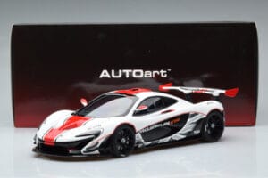 McLaren P1 GTR Højglans Hvid Med Røde Striber AUTOart 1:18 81541 Komposit — billede 7 af 7