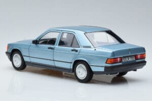 Mercedes 190E W201 Lyseblå Norev 1:18 183828 Metal — billede 6 af 7