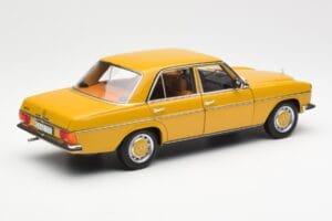 Mercedes 200/8 W115 Sahara Gul Norev 1:18 183771 Metal — billede 3 af 8