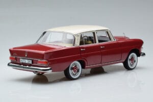 Mercedes 200 W110 Rød Norev 1:18 183706 Metal — billede 3 af 7