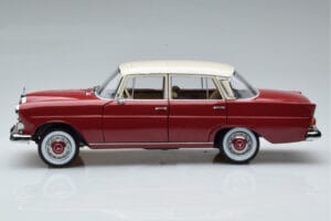 Mercedes 200 W110 Rød Norev 1:18 183706 Metal — billede 5 af 7