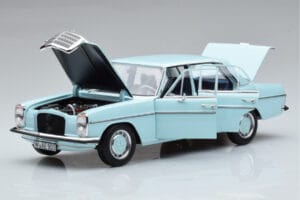 Mercedes 200 W115 Norev 1:18 183777 Metal — billede 2 af 7