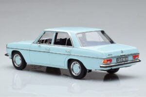 Mercedes 200 W115 Norev 1:18 183777 Metal — billede 6 af 7