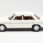 Mercedes 200 W115 Hvid Norev 1:18 183770 - image 4 of 8