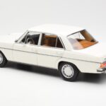 Mercedes 200 W115 Hvid Norev 1:18 183770 - image 7 of 8