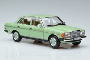 Mercedes 200 W123 Grøn Norev 1:18 183796 Metal — billede 5 af 7
