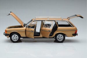 Mercedes 200T S123 AMG Package Beige Norev 1:18 183739 Metal — billede 4 af 9