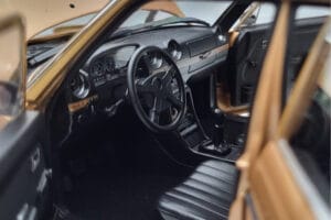 Mercedes 200T S123 Beige Norev 1:18 183738 Metal — billede 8 af 9