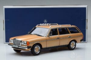 Mercedes 200T S123 Beige Norev 1:18 183738 Metal — billede 9 af 9