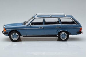 Mercedes 200T S123 Blå Norev 1:18 183737 Metal — billede 4 af 7