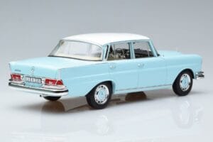 Mercedes 220 S W111 Blå Norev 1:18 183920 Metal — billede 3 af 7