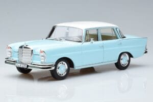 Mercedes 220 S W111 Blå Norev 1:18 183920 Metal