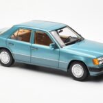 Mercedes 230E W124 Beryl Metallic Forhandler Edition Norev 1:18 B66040698 - image 6 of 8