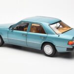 Mercedes 230E W124 Beryl Metallic Forhandler Edition Norev 1:18 B66040698 - image 7 of 8