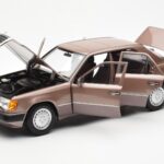 Mercedes 230E W124 Rosewood Metallic Forhandler Edition Norev 1:18 B66040697 - image 2 of 8