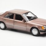 Mercedes 230E W124 Rosewood Metallic Forhandler Edition Norev 1:18 B66040697 - image 6 of 8
